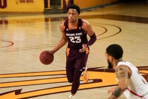 队记：76人与前锋马库斯-巴格利签下了一份10天合同