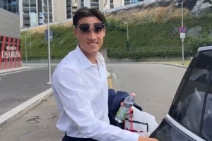 笑容满面！里奇喊话米兰球迷：迫不及待想在圣西罗见到你们