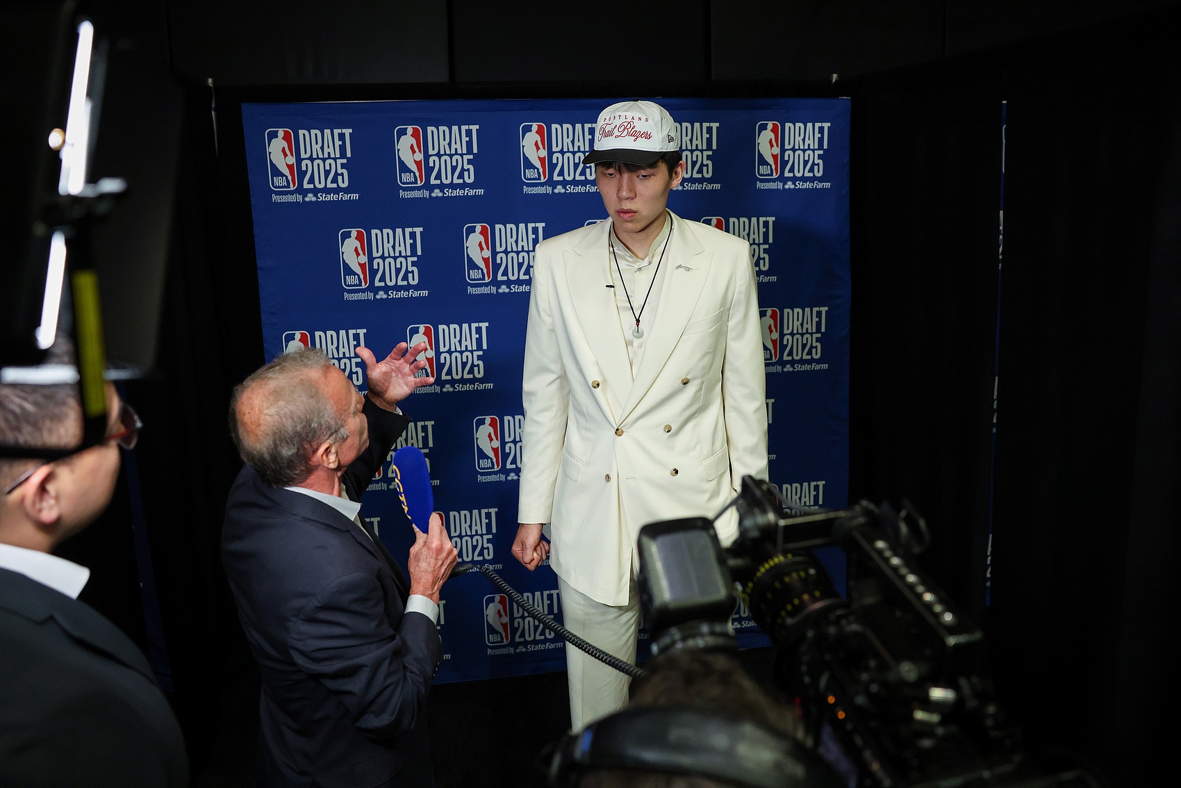 巴西篮球媒体赞👍杨瀚森：我们在看中国“约基奇”打球