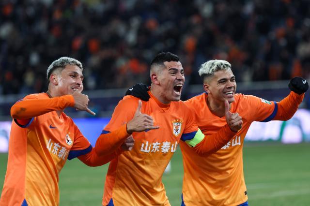 开云体育官网-中超观察:外援决定联赛大势,山东泰山将一枝独秀?