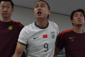 张玉宁更衣室喊话:上场了就去为身边每个队友负责,大胆展示自己