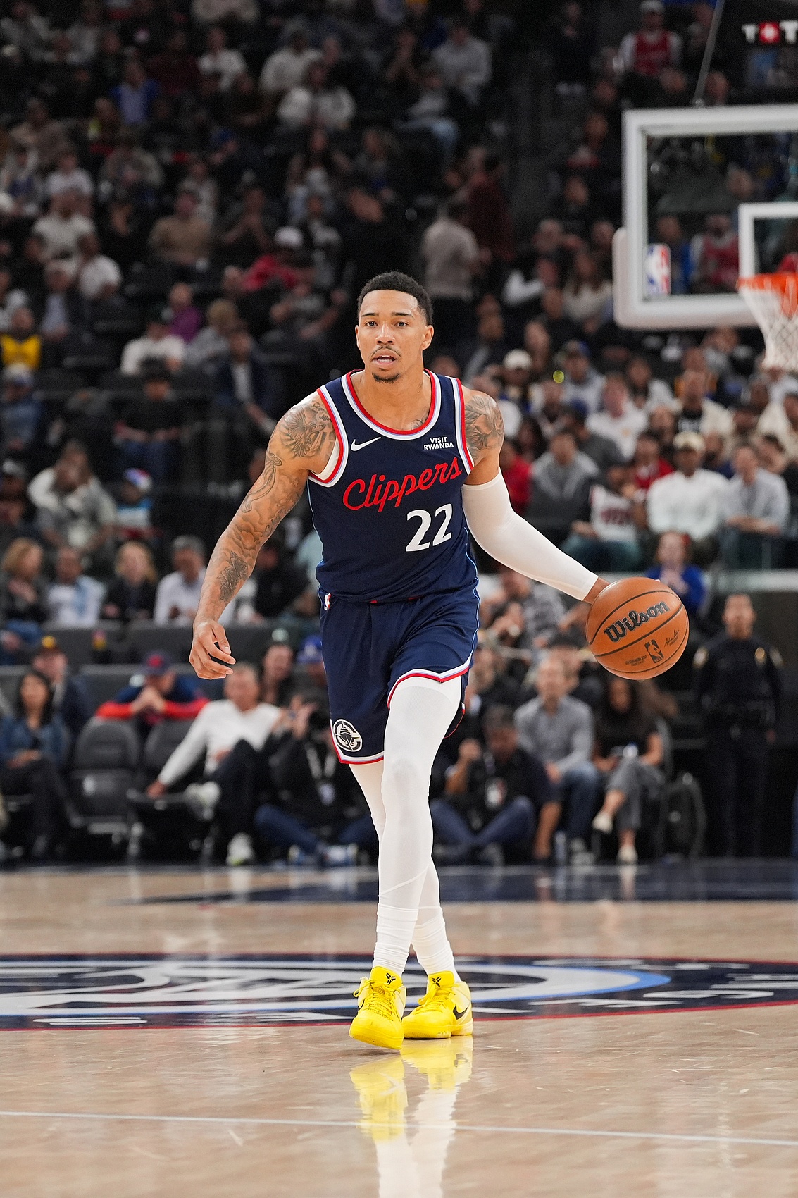 开云体育登录-拼劲儿还是很够！快船全场送12次抢断 邓恩&amp;米勒各4次 桑德斯3次